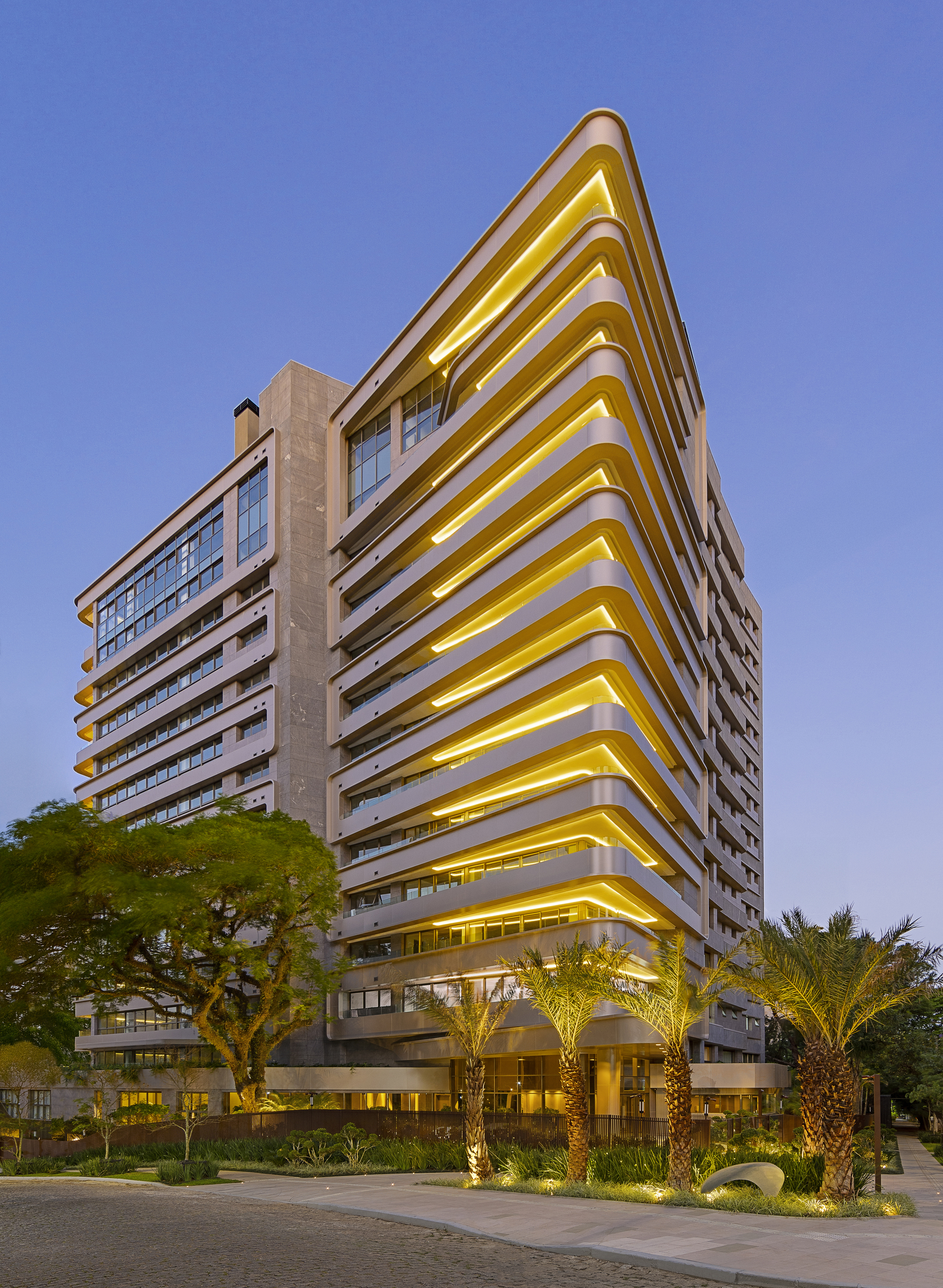Cyrela Pininfarina - Fachada noturna